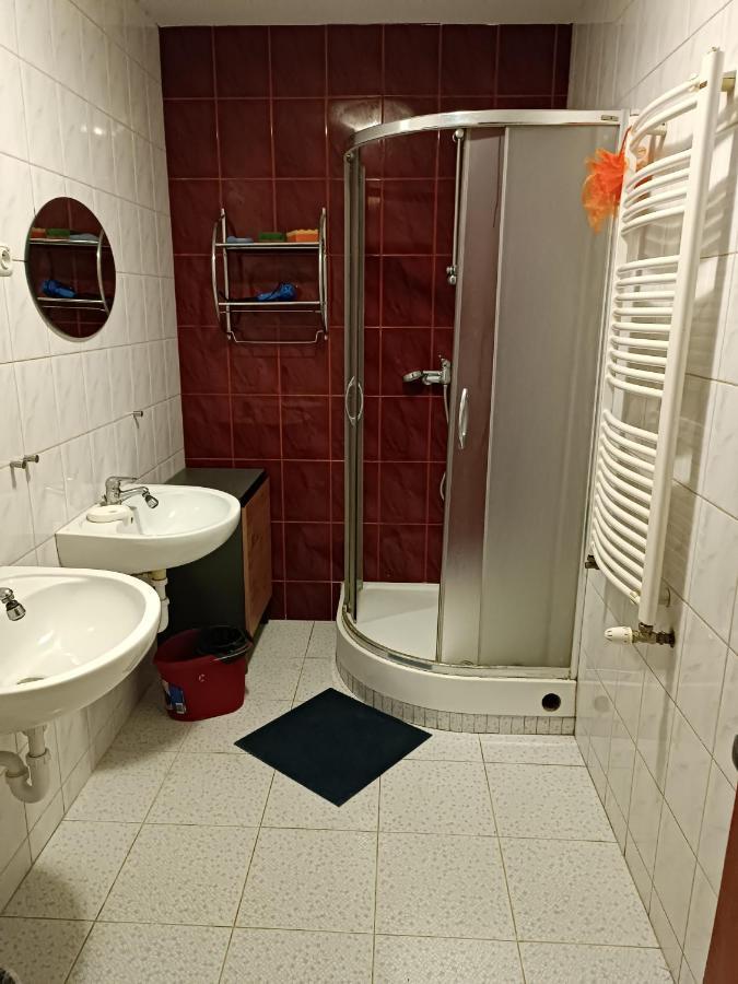Hostel Sunrise Liwska Warsaw Ngoại thất bức ảnh