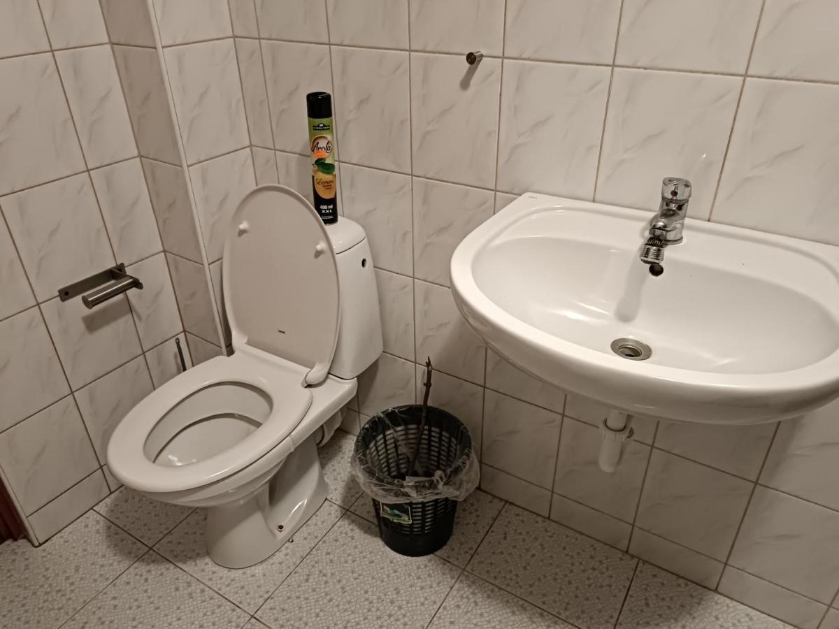 Hostel Sunrise Liwska Warsaw Ngoại thất bức ảnh