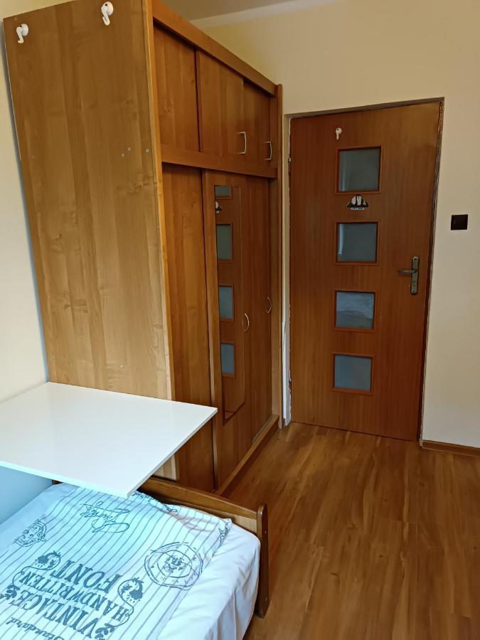 Hostel Sunrise Liwska Warsaw Ngoại thất bức ảnh