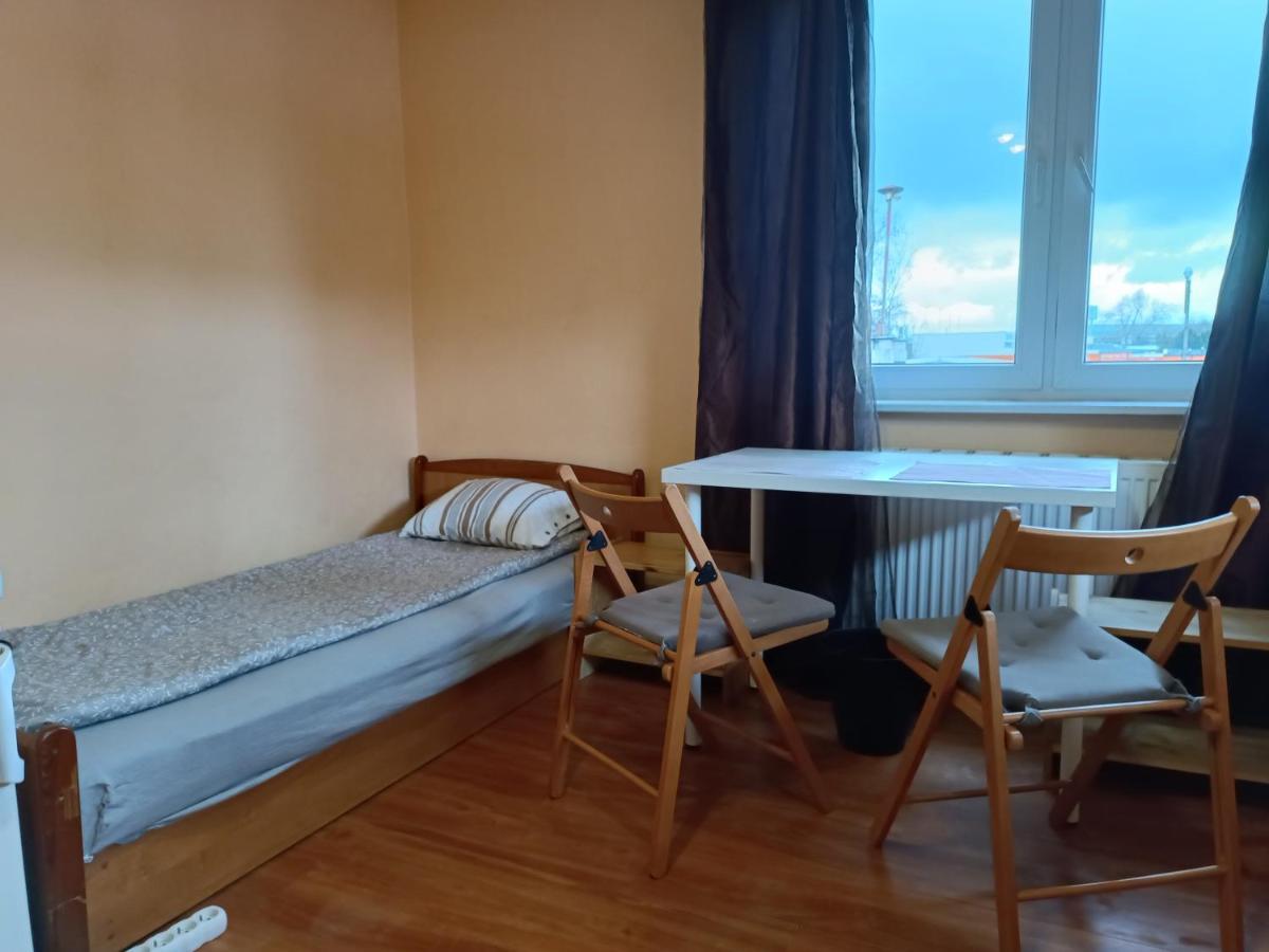 Hostel Sunrise Liwska Warsaw Ngoại thất bức ảnh