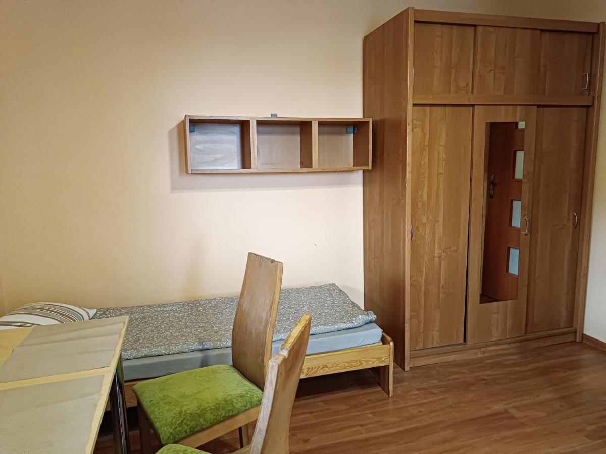 Hostel Sunrise Liwska Warsaw Ngoại thất bức ảnh