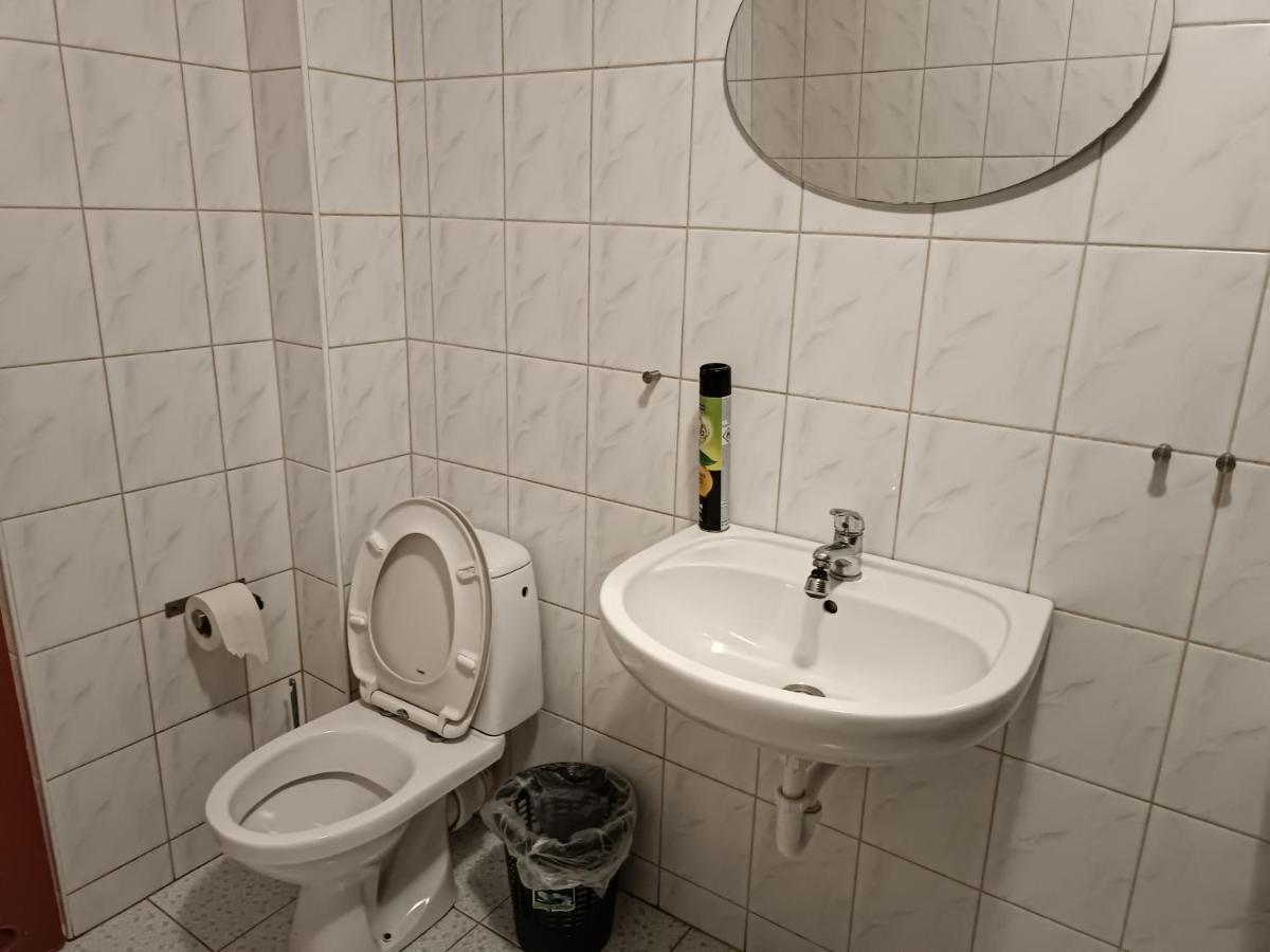 Hostel Sunrise Liwska Warsaw Ngoại thất bức ảnh