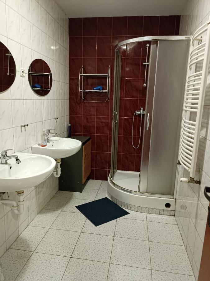 Hostel Sunrise Liwska Warsaw Ngoại thất bức ảnh
