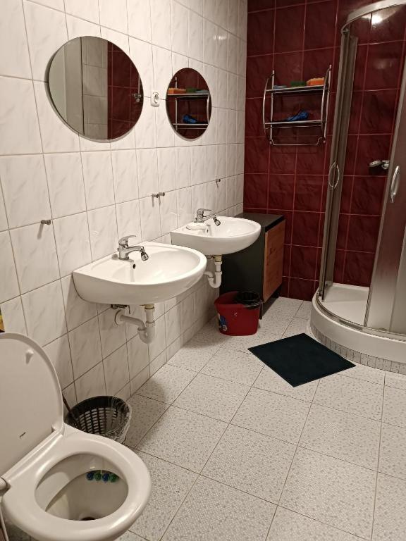 Hostel Sunrise Liwska Warsaw Ngoại thất bức ảnh